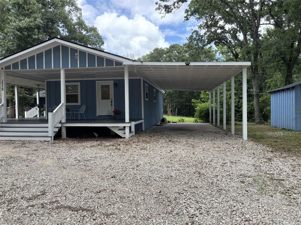 2558 Red Bud Trail, Quinlan