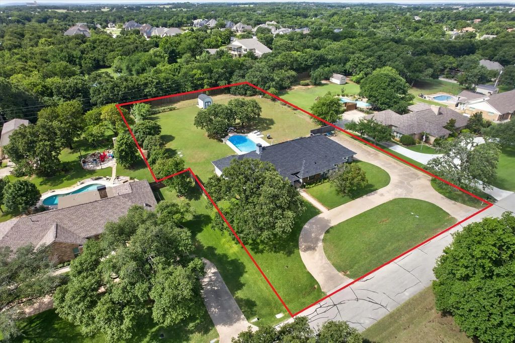 200 Cross Timbers Drive, Double Oak