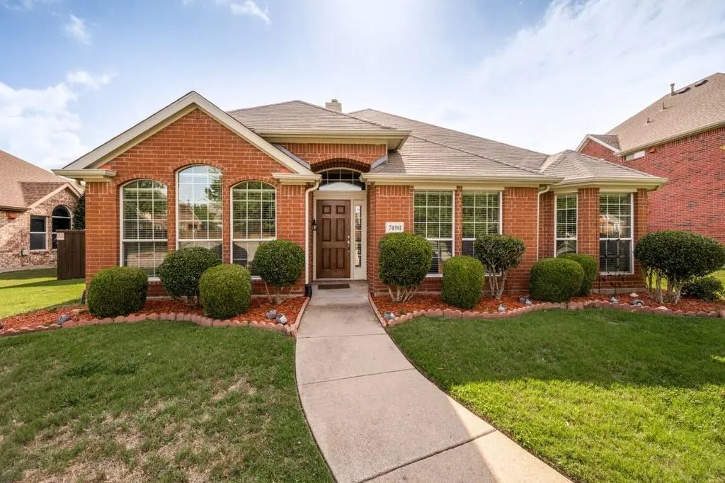 7498 Ravenhill Drive, Frisco