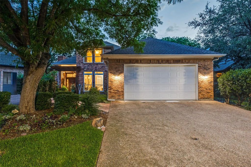 2034 Hillcrest Court, McKinney