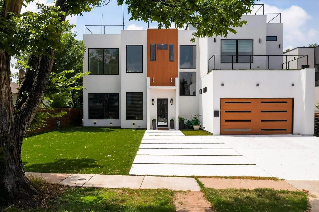 3946 N Cresthaven Road, Dallas