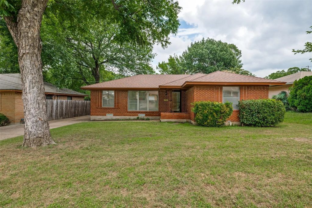 4126 Elk Horn Trail, Dallas