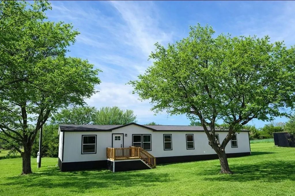109 Pima Drive, Nocona