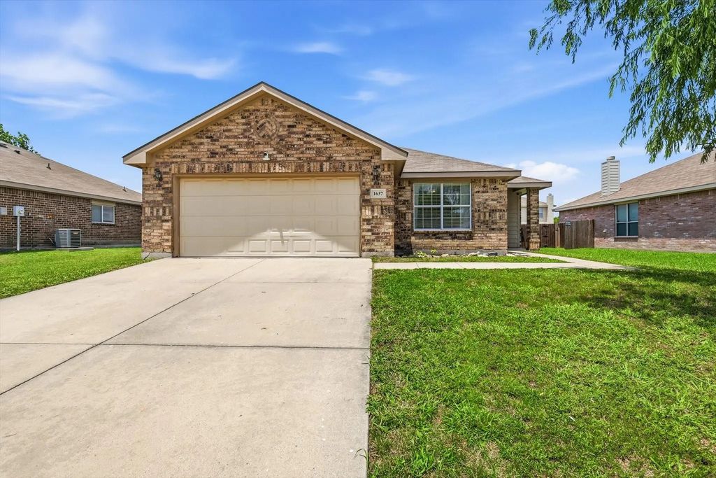 1637 Dream Catcher Way, Krum