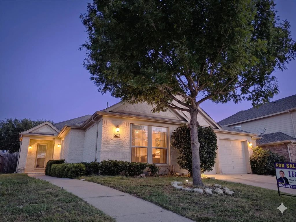 4748 Slippery Rock Drive, Fort Worth