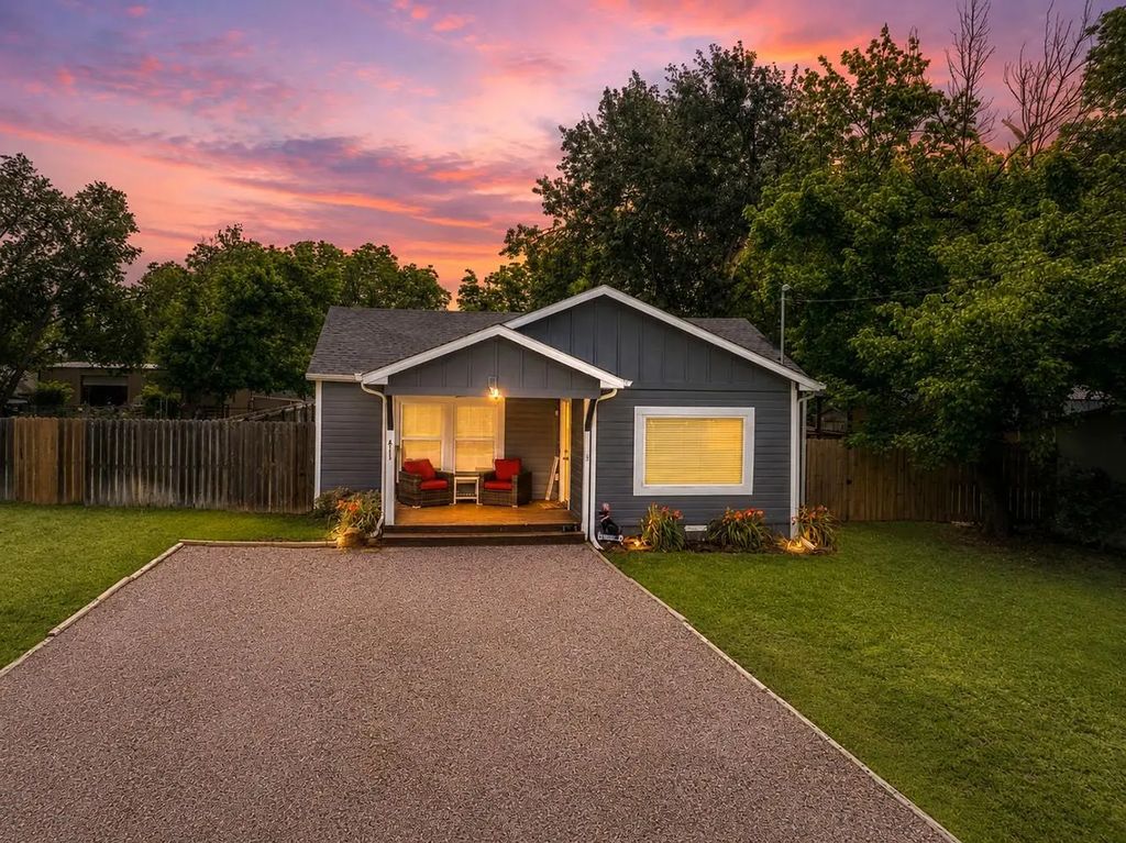 411 Dewitt Street, Collinsville