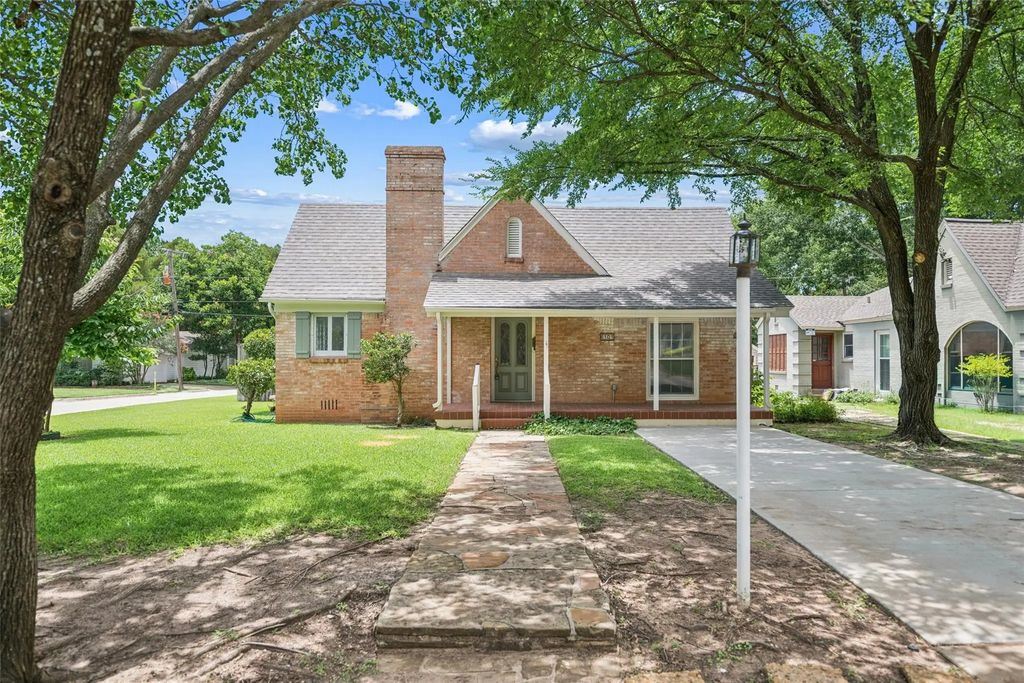 6101 Locke Avenue, Fort Worth