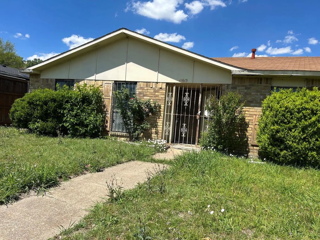 11615 Featherbrook Drive, Dallas