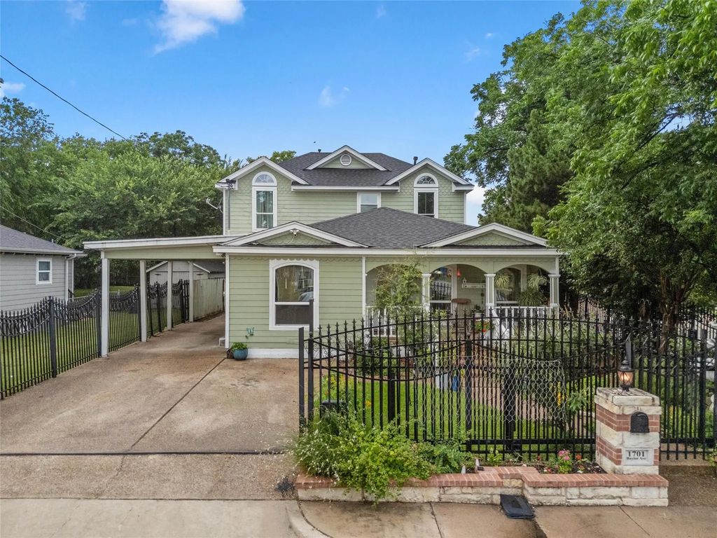 1701 Baylor Avenue, Waco
