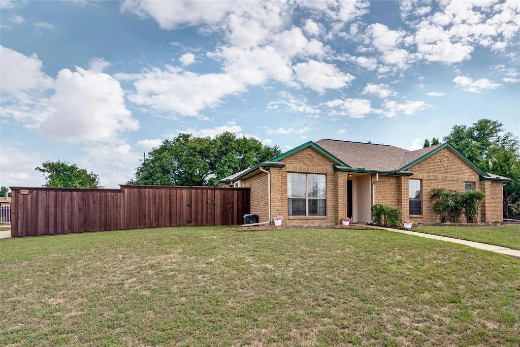 1400 Chicota Drive, Plano