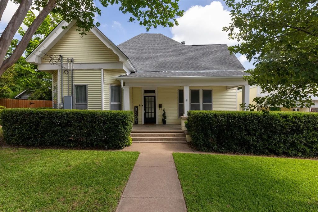 412 W Josephine Street, Weatherford