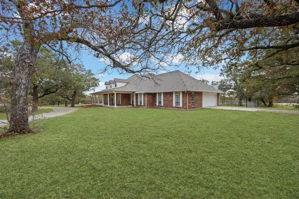26184 S Fm 4, Lipan