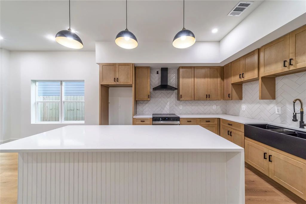 816 Lambert Street, Dallas