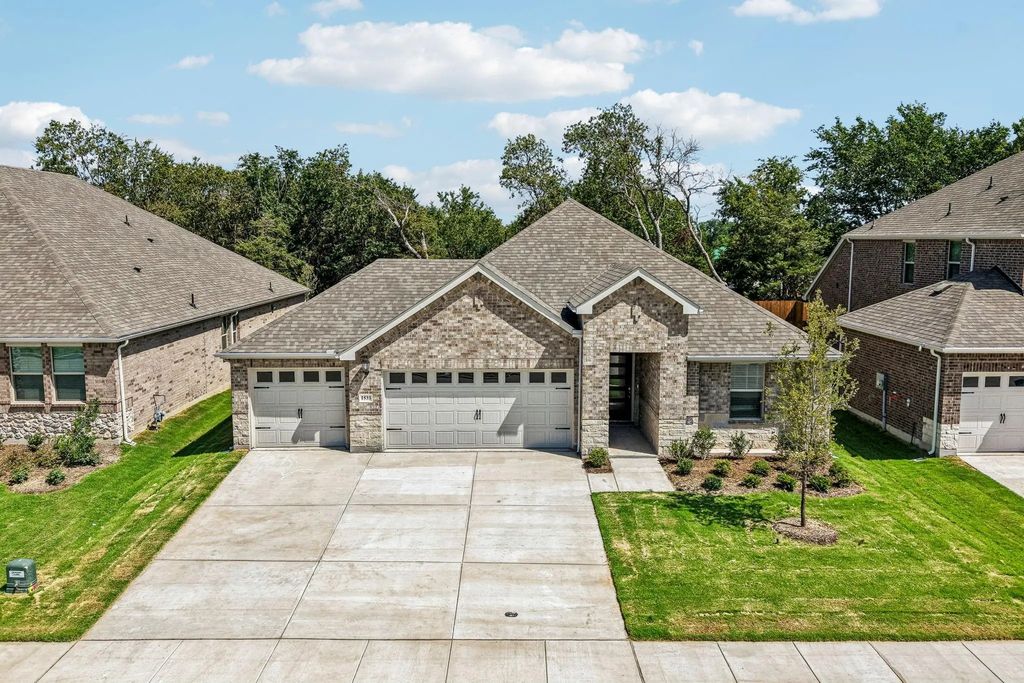 1533 Shenandoah Trail, Anna