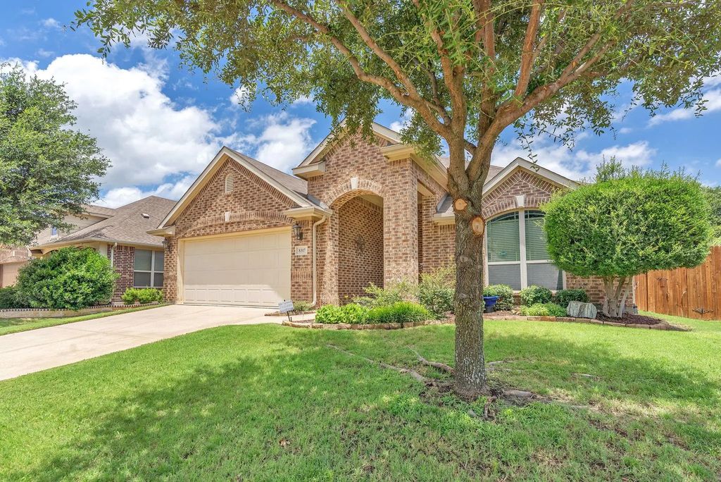 8317 Bonanza Street, Aubrey