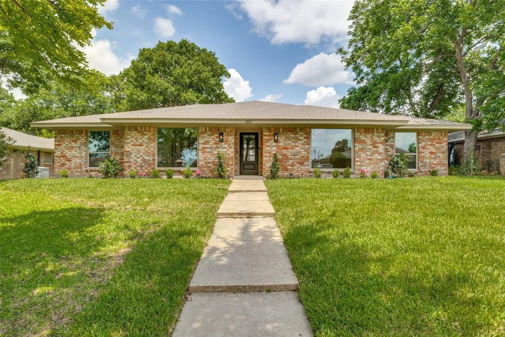 2809 Mollimar Drive, Plano