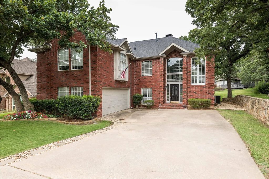 2640 Creekside Court, Highland Village