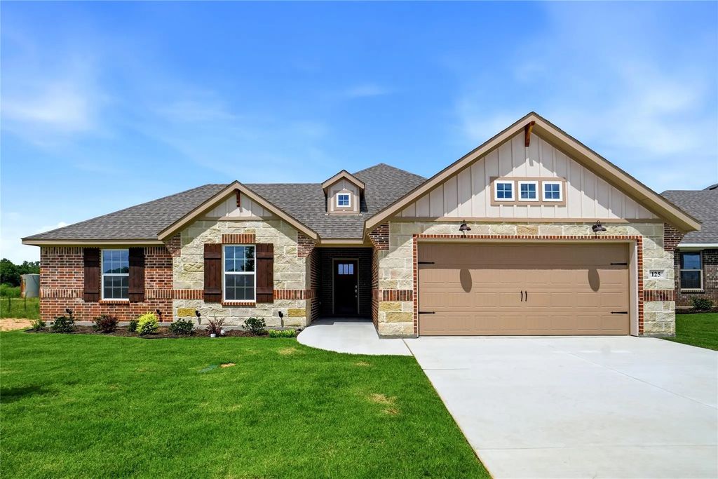 125 Joel Street, Springtown