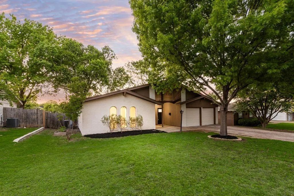 1614 Brent Court, Grand Prairie
