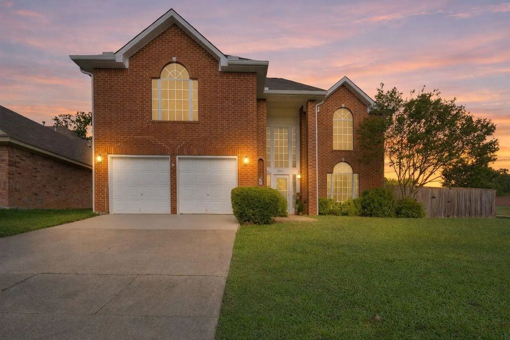 6000 Red Fern Drive, Arlington