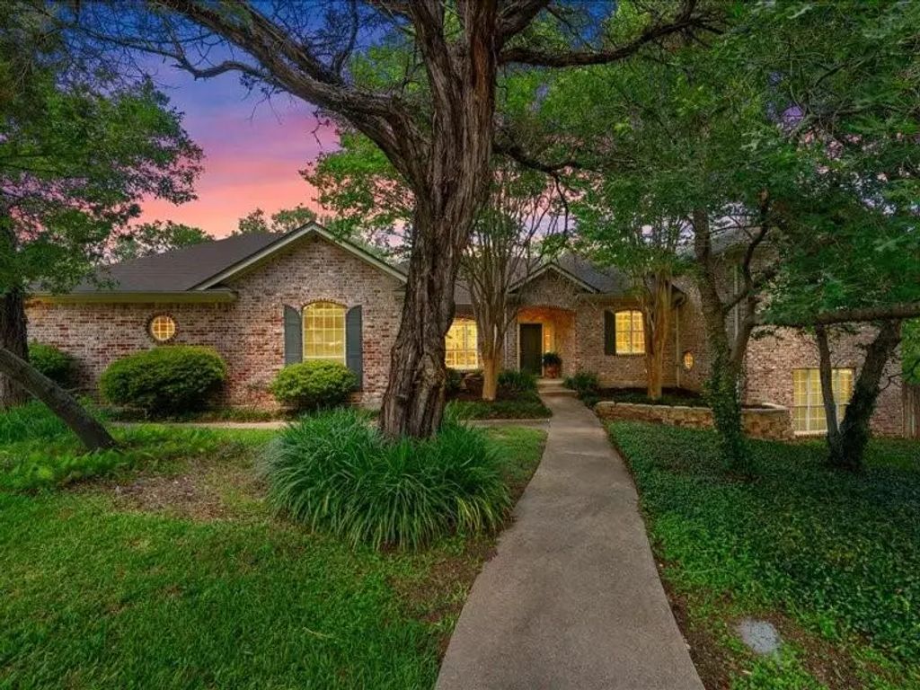 179 Woodland Circle, China Spring