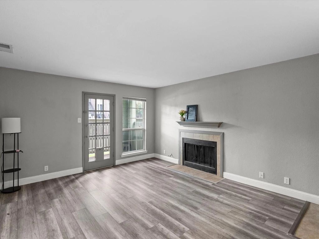 5981 Arapaho Road 303, Dallas