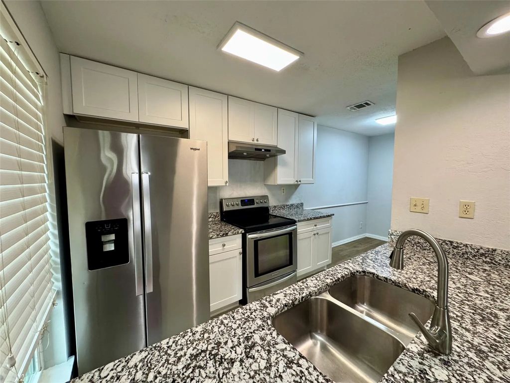 5981 Arapaho Road 304, Dallas