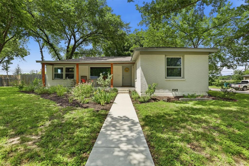 5500 Dennis Avenue, Fort Worth