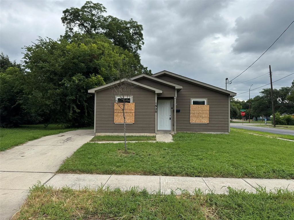 1920 Jb Jackson Jr Boulevard J, Dallas