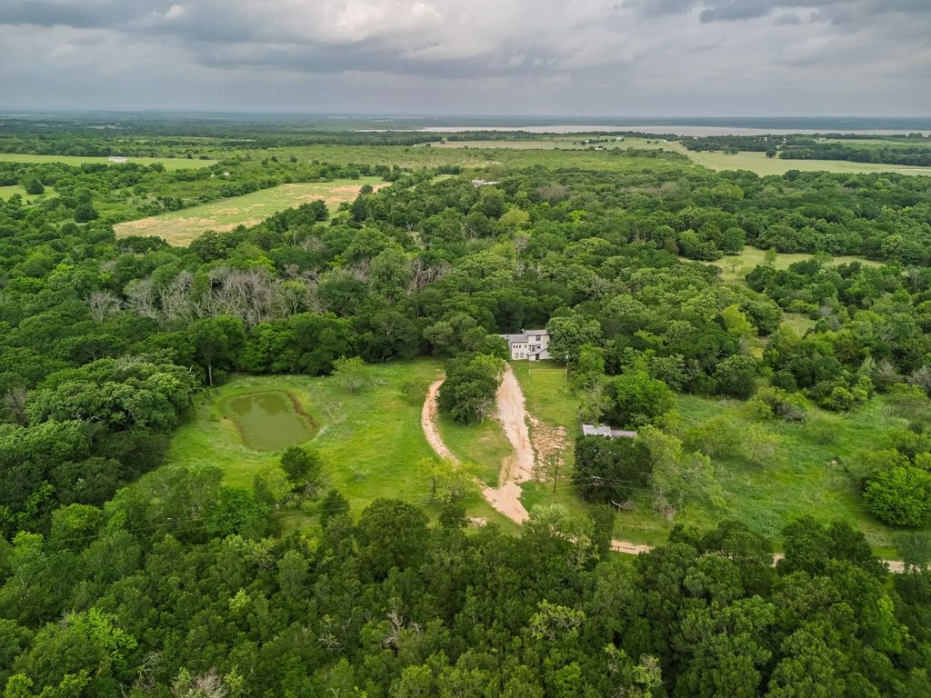 20880 N Fm 709, Hubbard