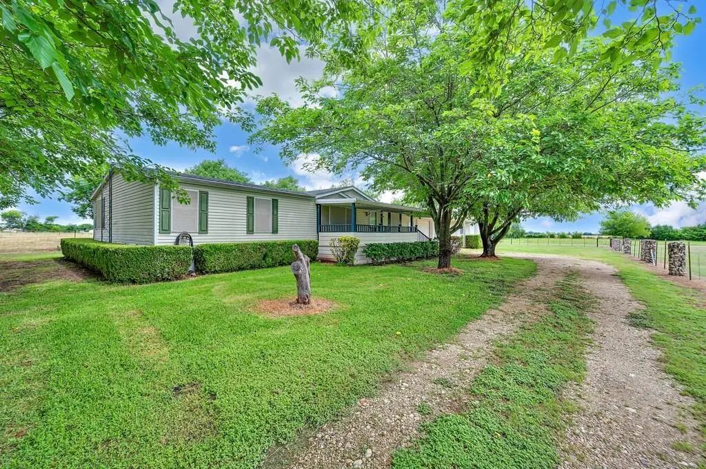652 Middle Windsor Road, McGregor