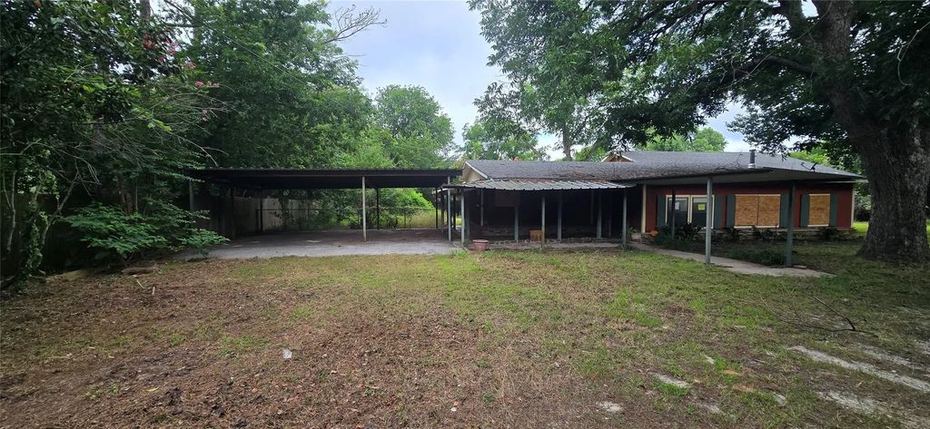 508 Lilac Drive, Granbury