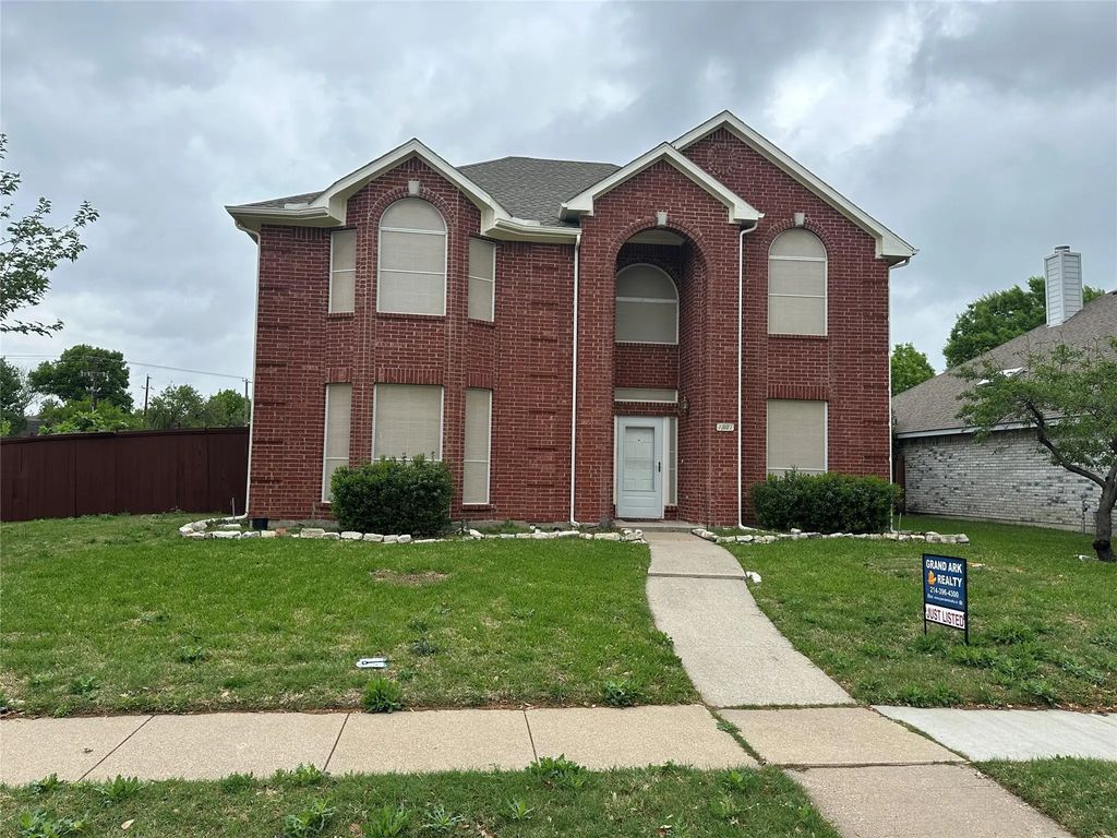 1901 Walters Drive, Plano