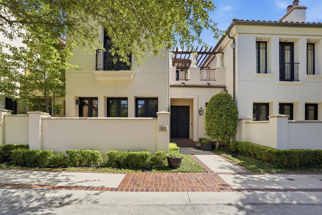 2613 Museum Way, Fort Worth