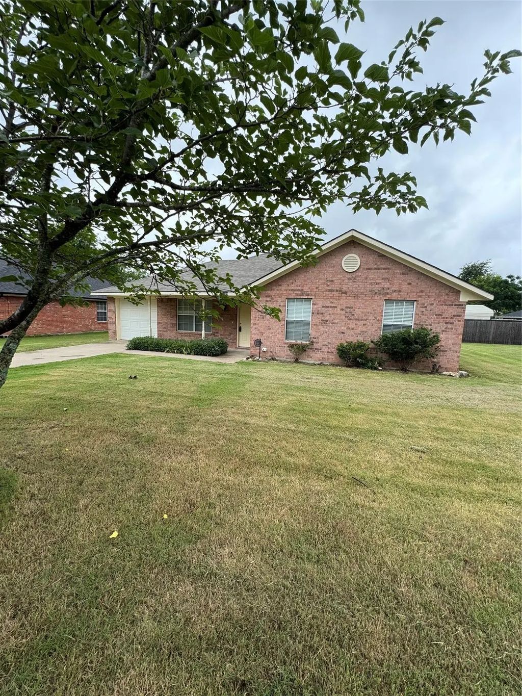 1109 N Riggins Street, Anna