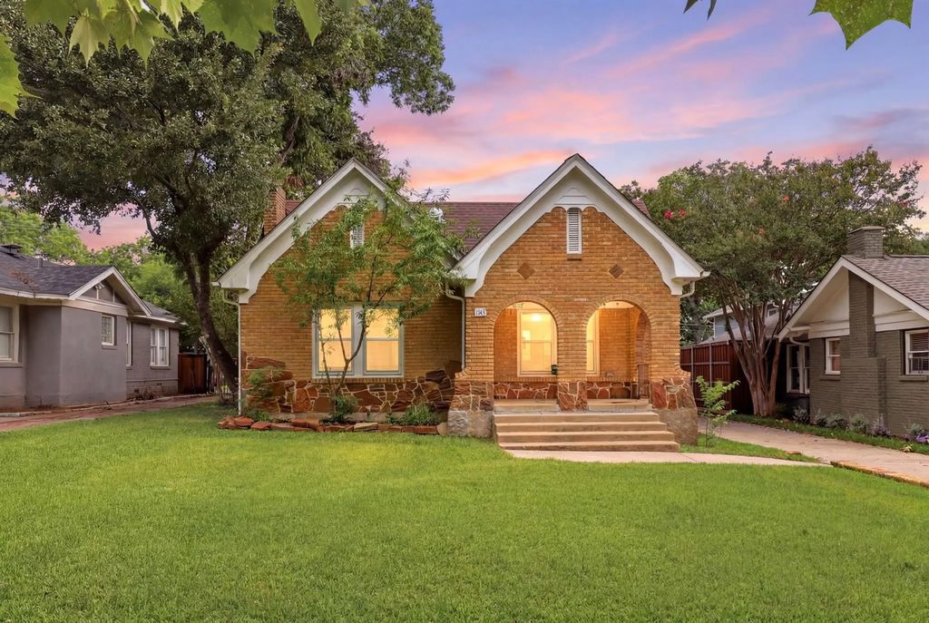 825 Thomasson Drive, Dallas