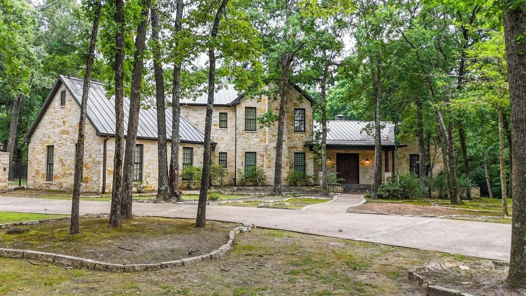 3025 Stonegate Boulevard, Tyler