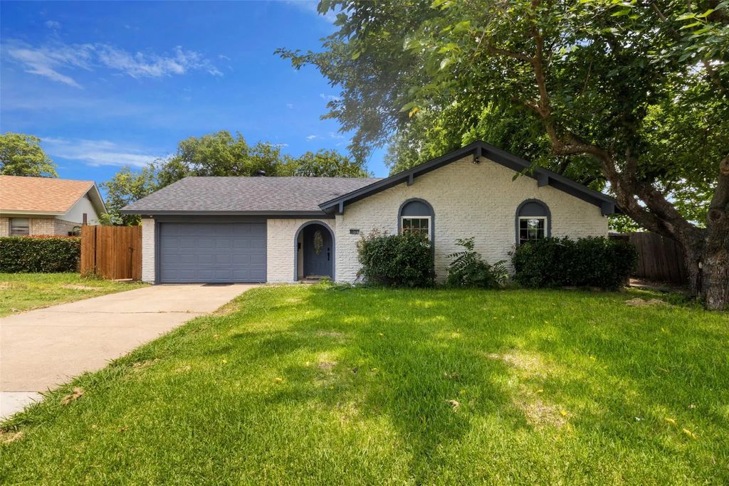 1065 Sunset Circle, Garland