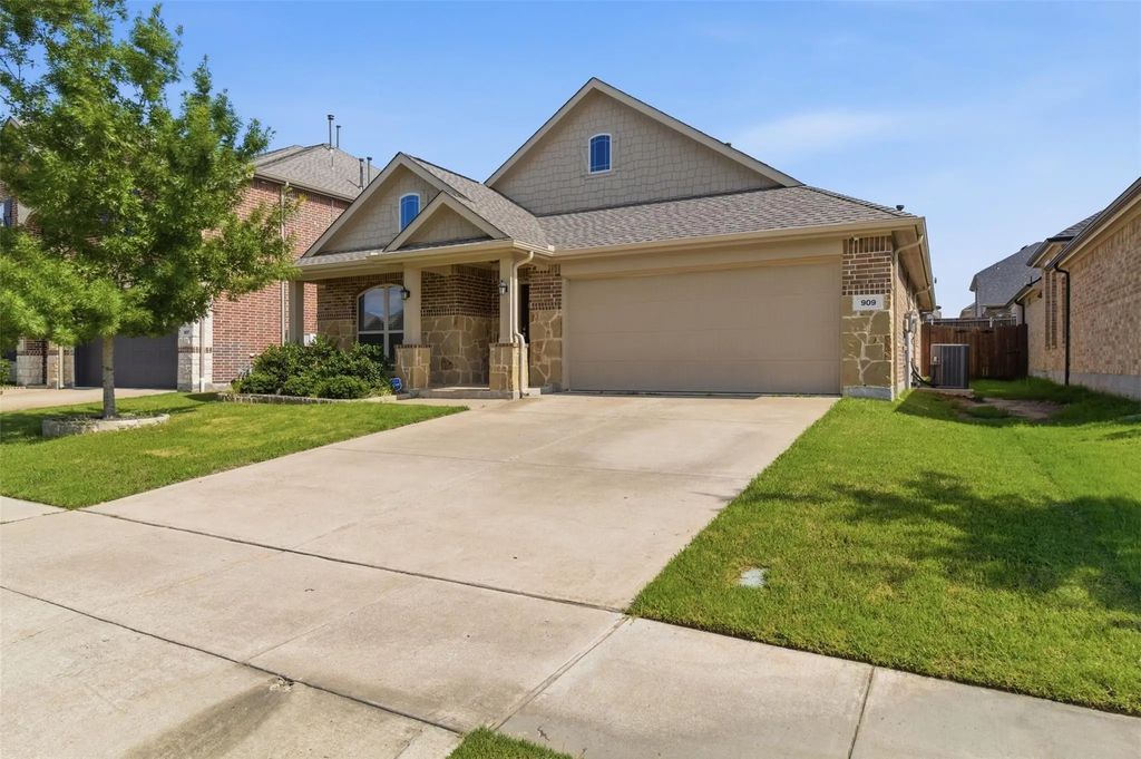 909 Black Hawk Drive, Princeton