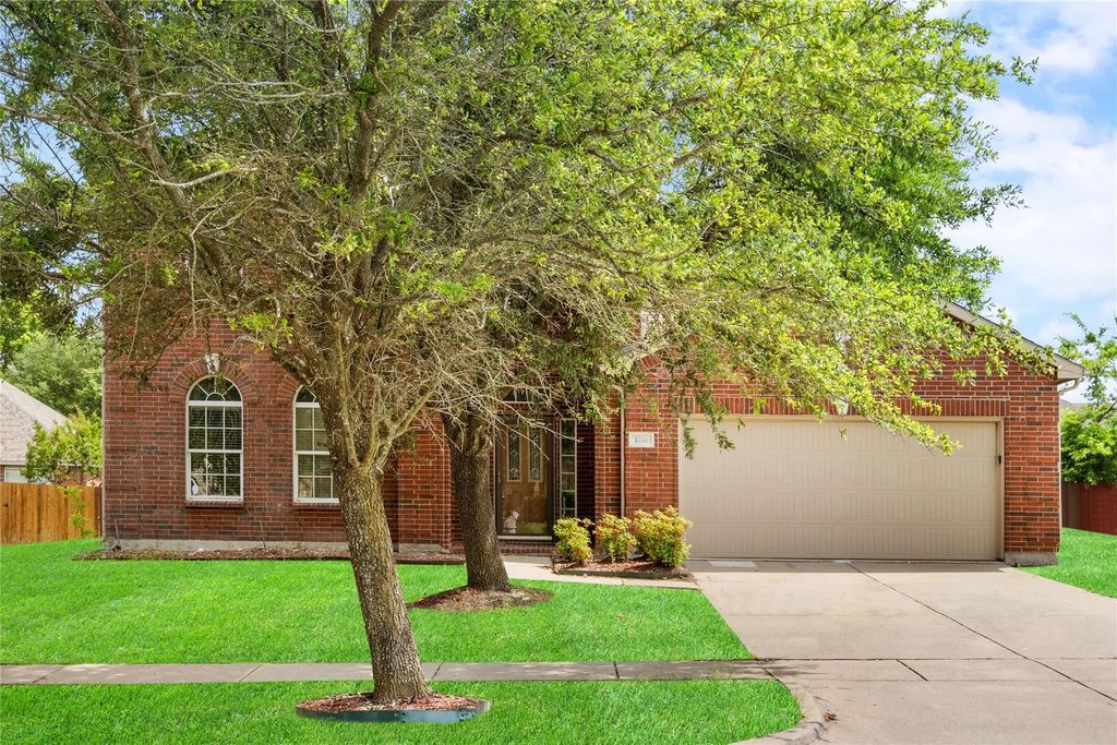1738 Rock Ridge Drive, Cedar Hill