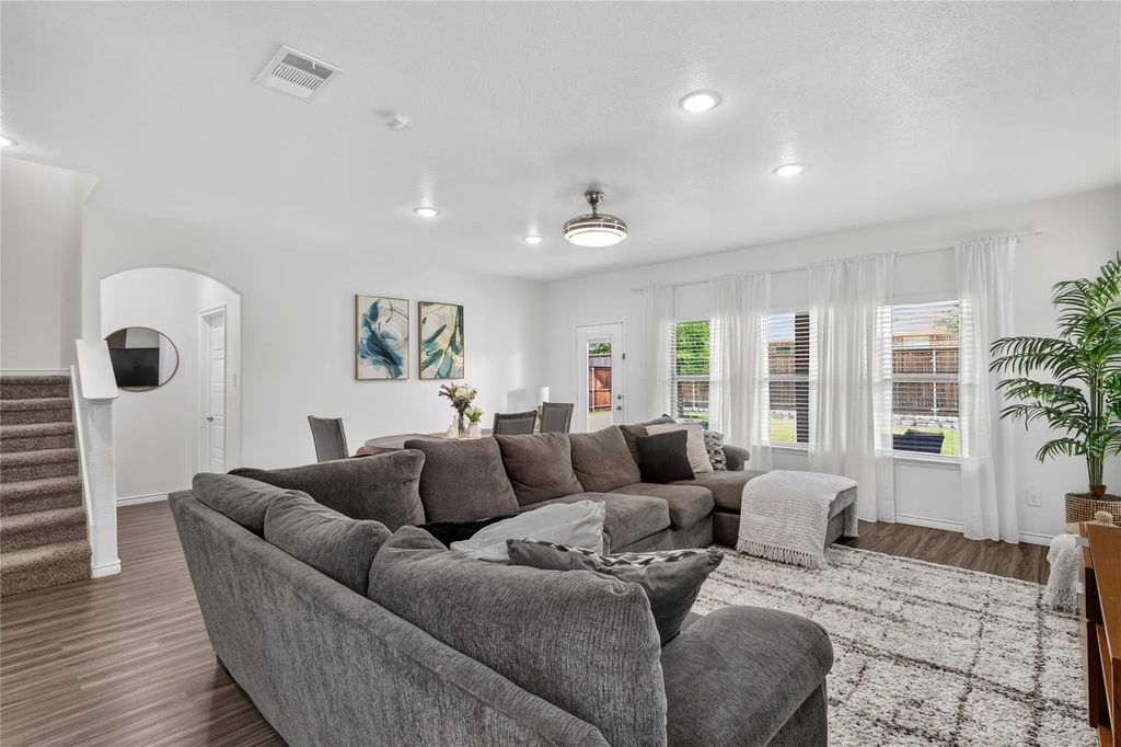 6404 Cheshire Street, Celina