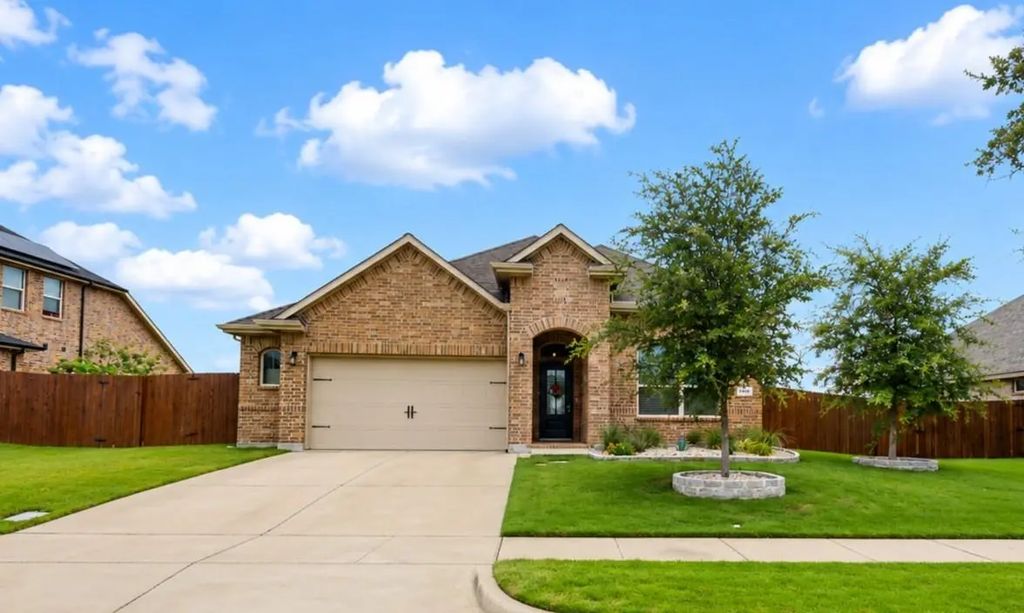 1624 Omaha Drive, Granbury