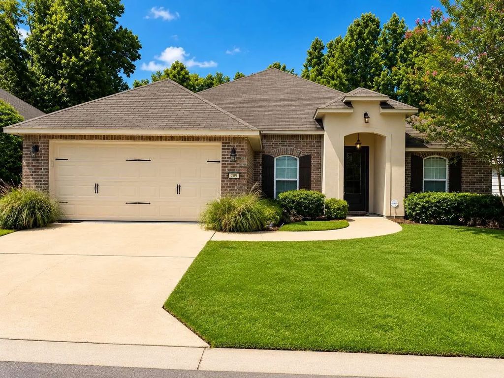 209 Riverbrooke Drive, Shreveport
