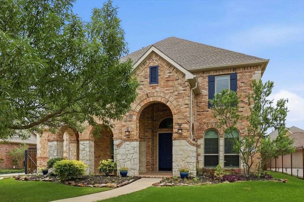 2518 Merlin Drive, Lewisville