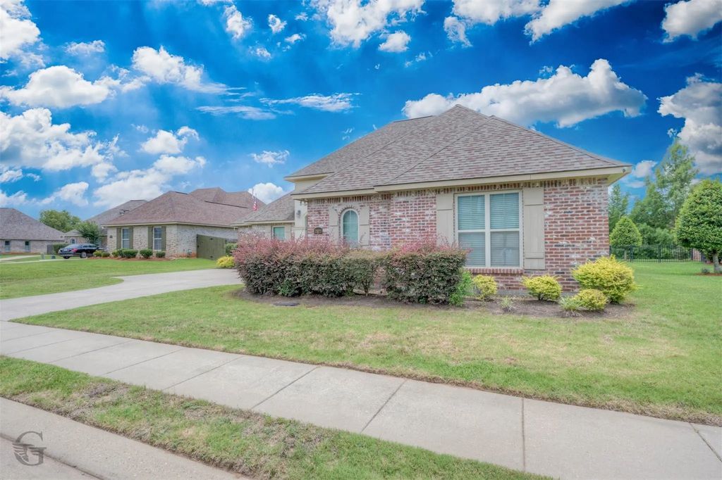 2923 Paradise Drive, Shreveport