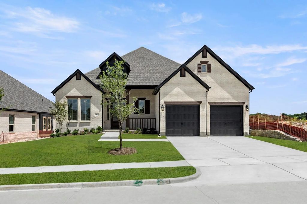 2613 Emerald Shallows Drive, McKinney