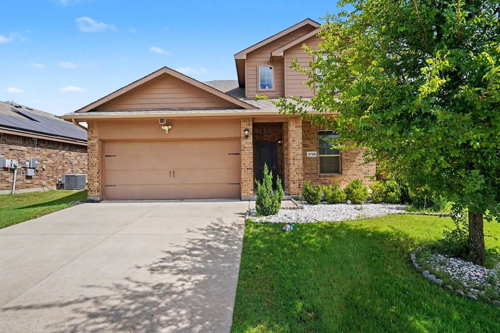 2728 Gains Mill Drive, Fort Worth