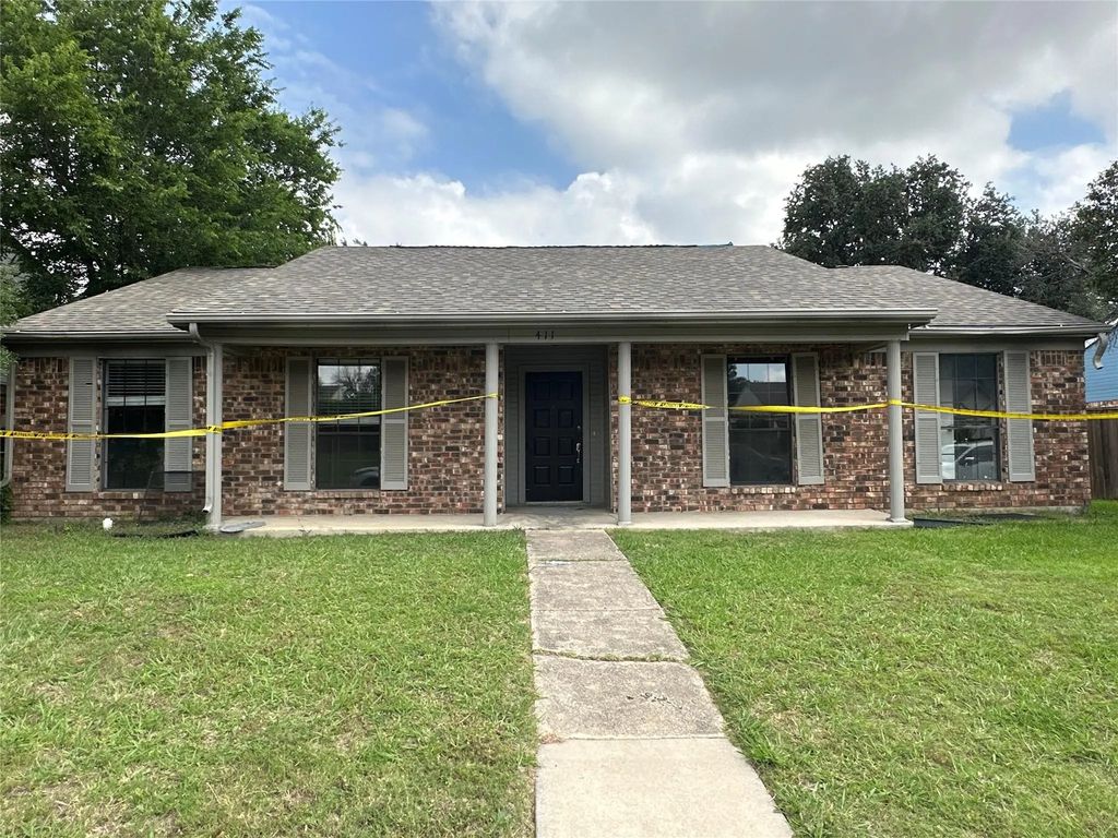 411 Creekmeadow Lane, Lewisville
