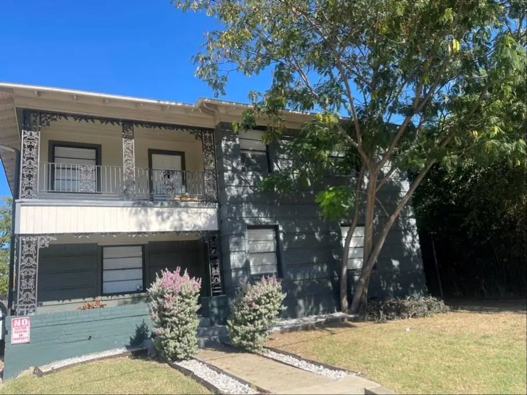 4815 Live Oak Street 9, Dallas