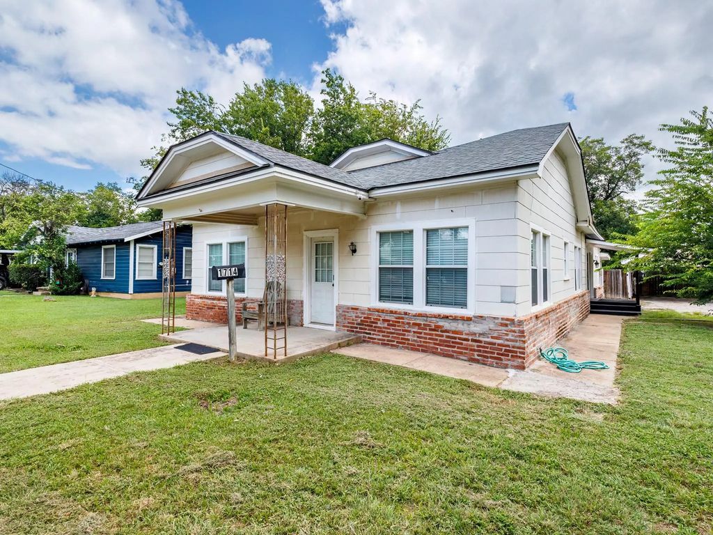 1714 8th Street, Brownwood
